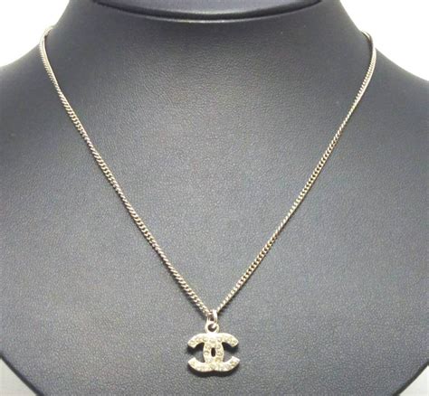 chanel necklave